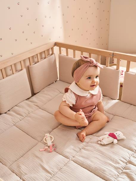 Cot/Playpen Bumper in Plain Cotton Gauze olive+taupe - vertbaudet enfant 