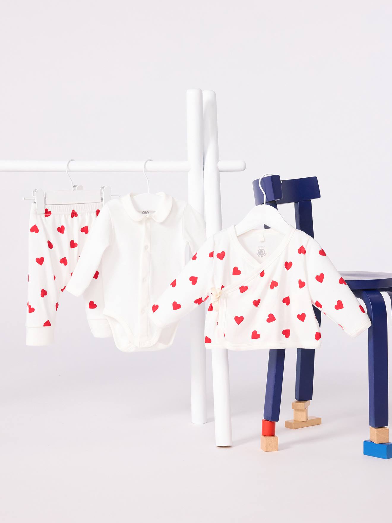 PETIT BATEAU baby's 3-piece heart print set: wrap cardigan
